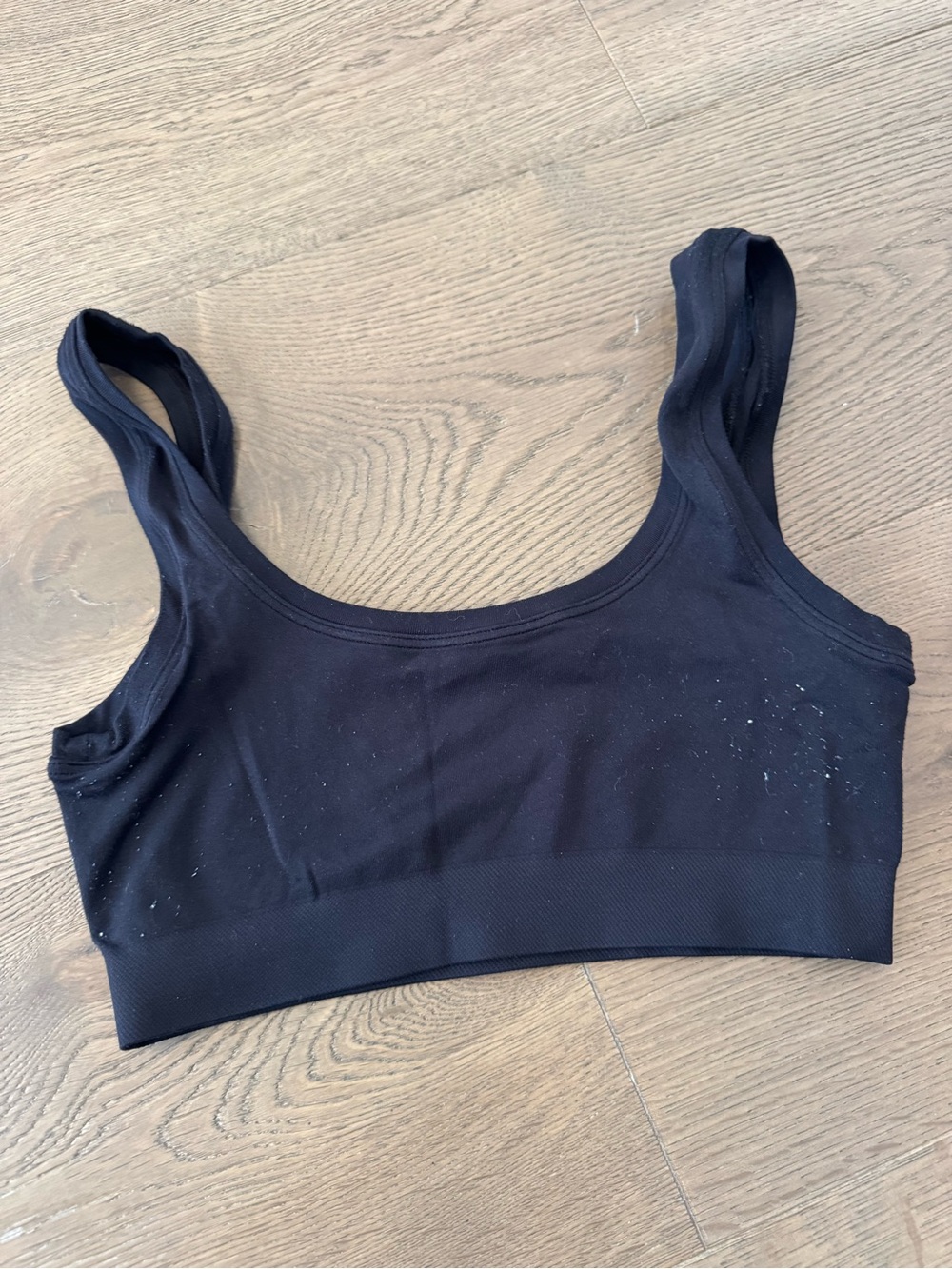 Hanro Black Scoop Sports Bra